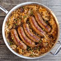 Klobsky s pivom a karamelizovanou kapustou - Bier Bratwurst mit karamellisiertem Sauerkraut